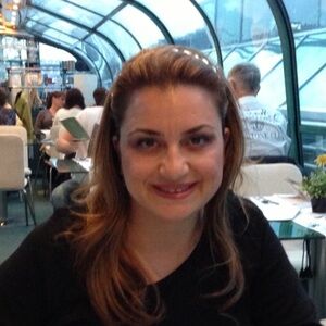 Meet your Posher, Scarlet